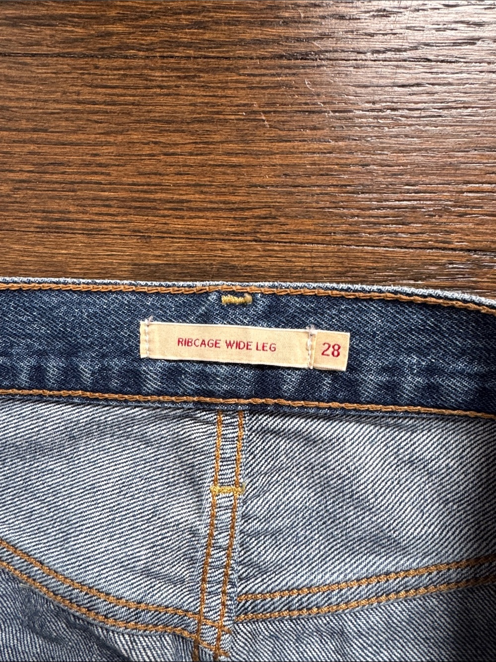 Levi’s Ribcage Wide Leg Jeans - Picture 3 of 3